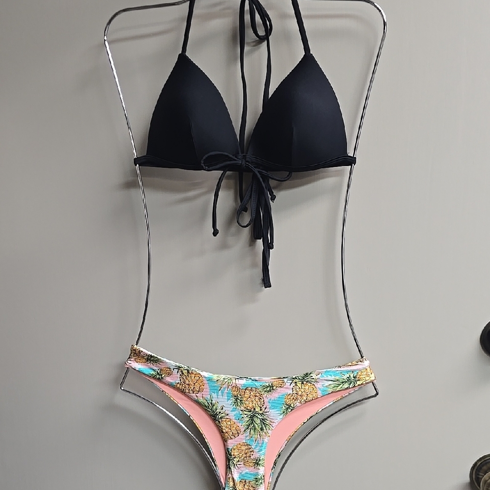 Black and Pineapple Print Bikini Set